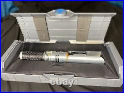 Disney Parks Star Wars Galaxy's Edge Cal Kestis Legacy Lightsaber Hilt Jedi FO