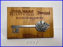 Star Wars Galaxy's Edge Disneyland Media Event 2019 KEY LIMITED EDITION